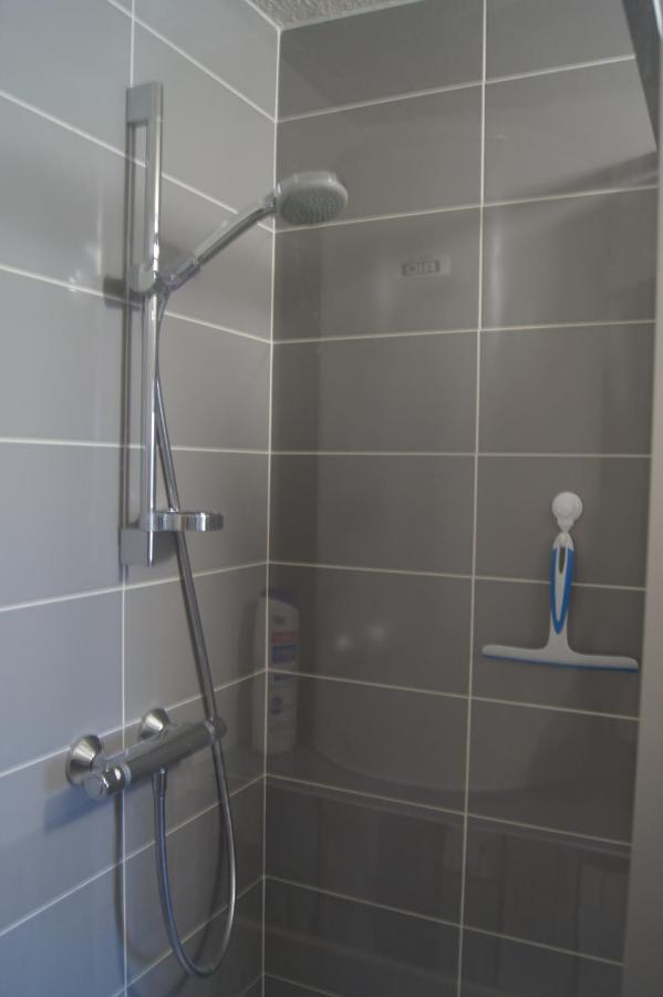 Appartement Proche Bord De Mer Плугану Екстериор снимка