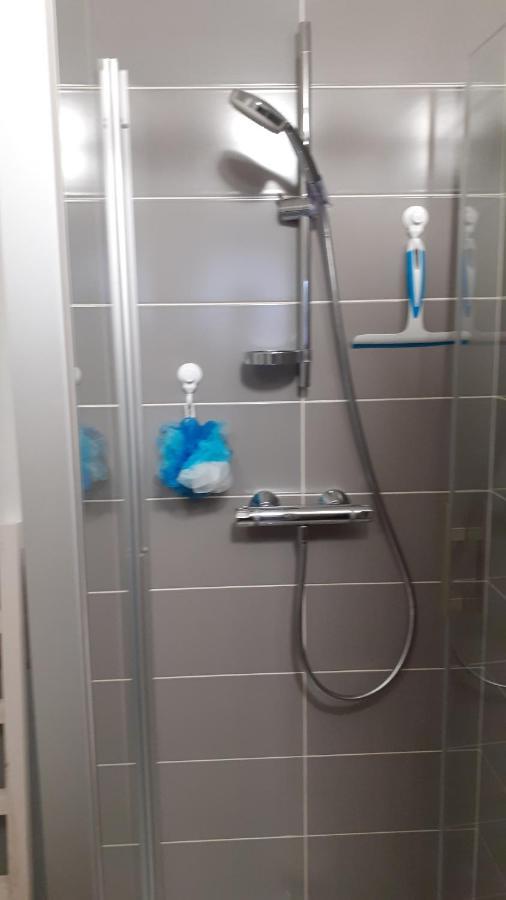 Appartement Proche Bord De Mer Плугану Екстериор снимка