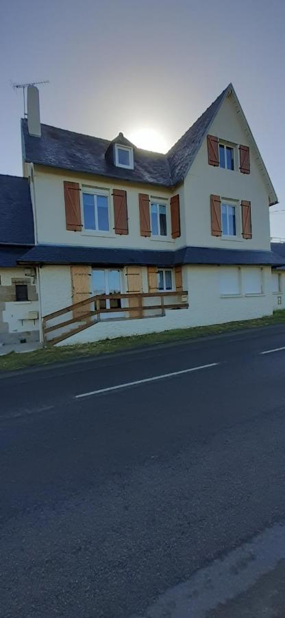 Appartement Proche Bord De Mer Плугану Екстериор снимка